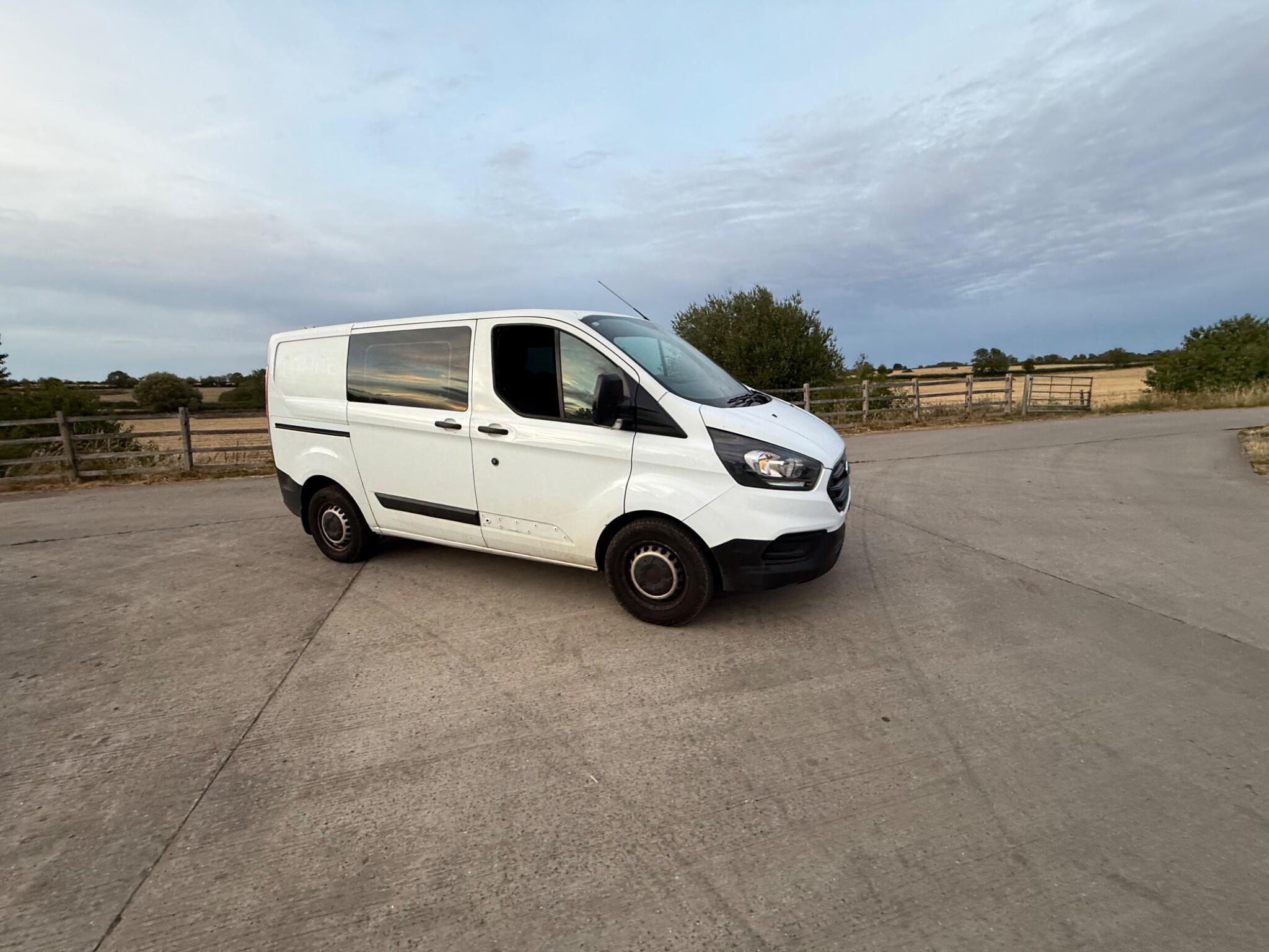 Ford Transit Custom 2.0 320 EcoBlue L1 H1 Euro 6 5dr — photo 60 of 82